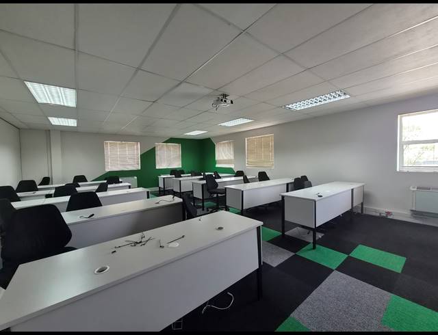 609M² OFFICE TO LET IN HALFWAY GARDENS